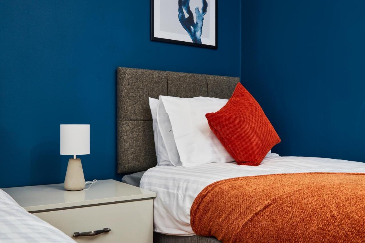 Апартаменты Stunning City Centre 3 Bed, 3 Bath - Sleeps 8! Лидс Экстерьер фото