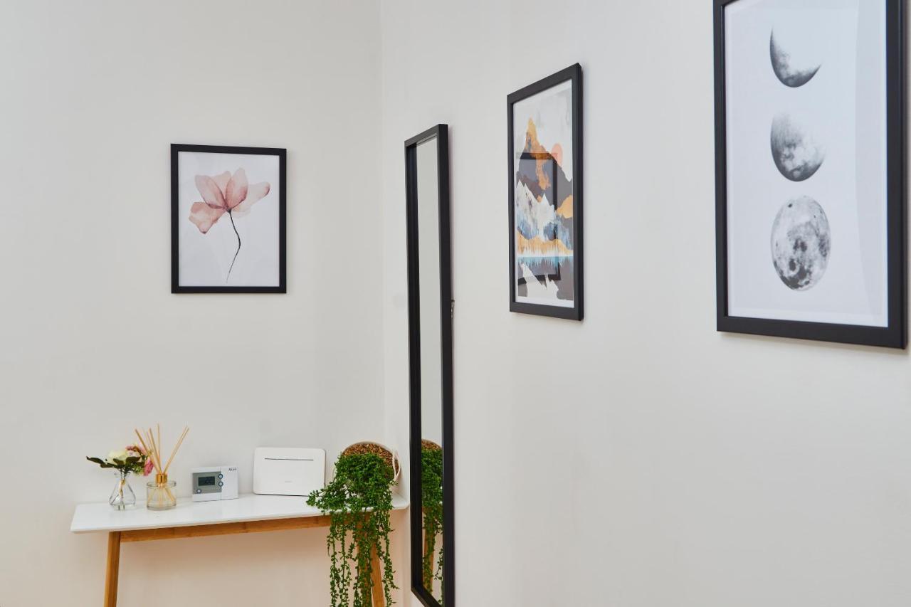 Апартаменты Stunning City Centre 3 Bed, 3 Bath - Sleeps 8! Лидс Экстерьер фото